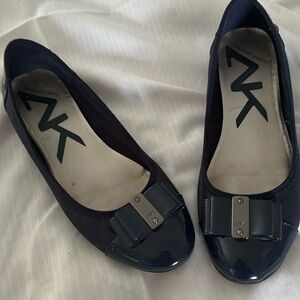 Anne Klein navy flats 8.5